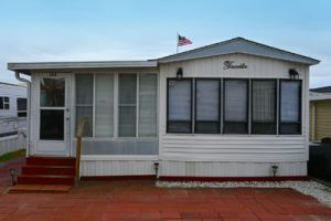 Apache Family Campground & Pier - Leisure Living Vacation Rental Unit - 324